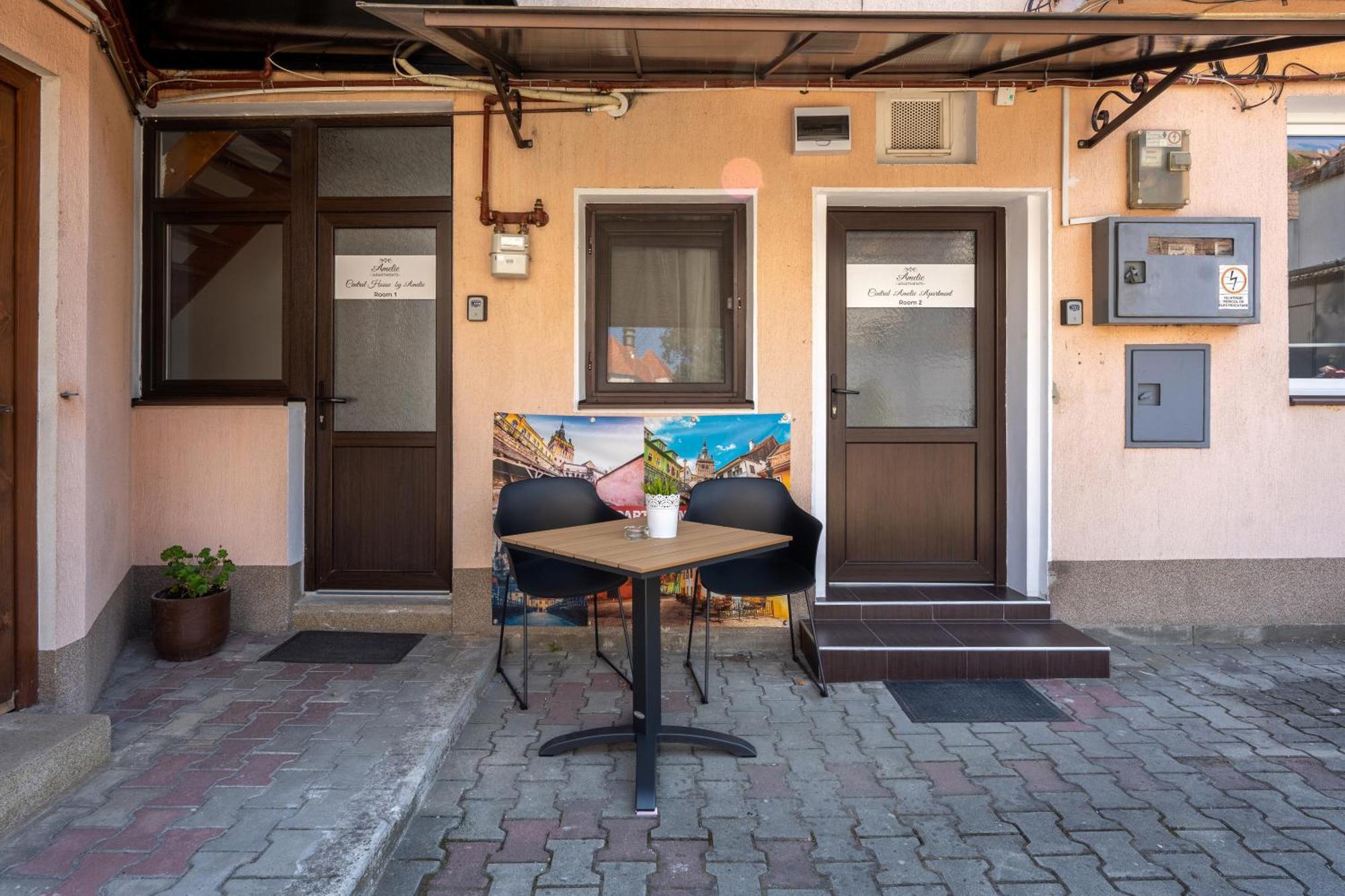 Central Amelie Apartment Sighişoara Buitenkant foto